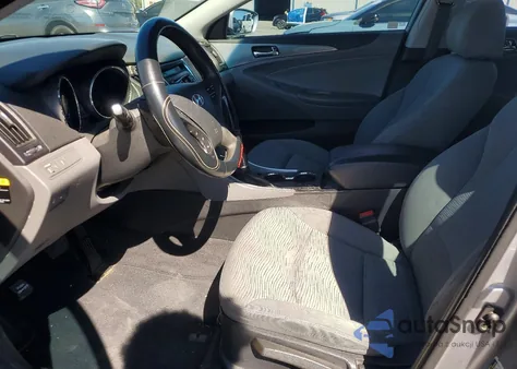 2015 Hyundai Sonata Hybrid Base from USA, damaged, VIN KMHEC4A48FA134971